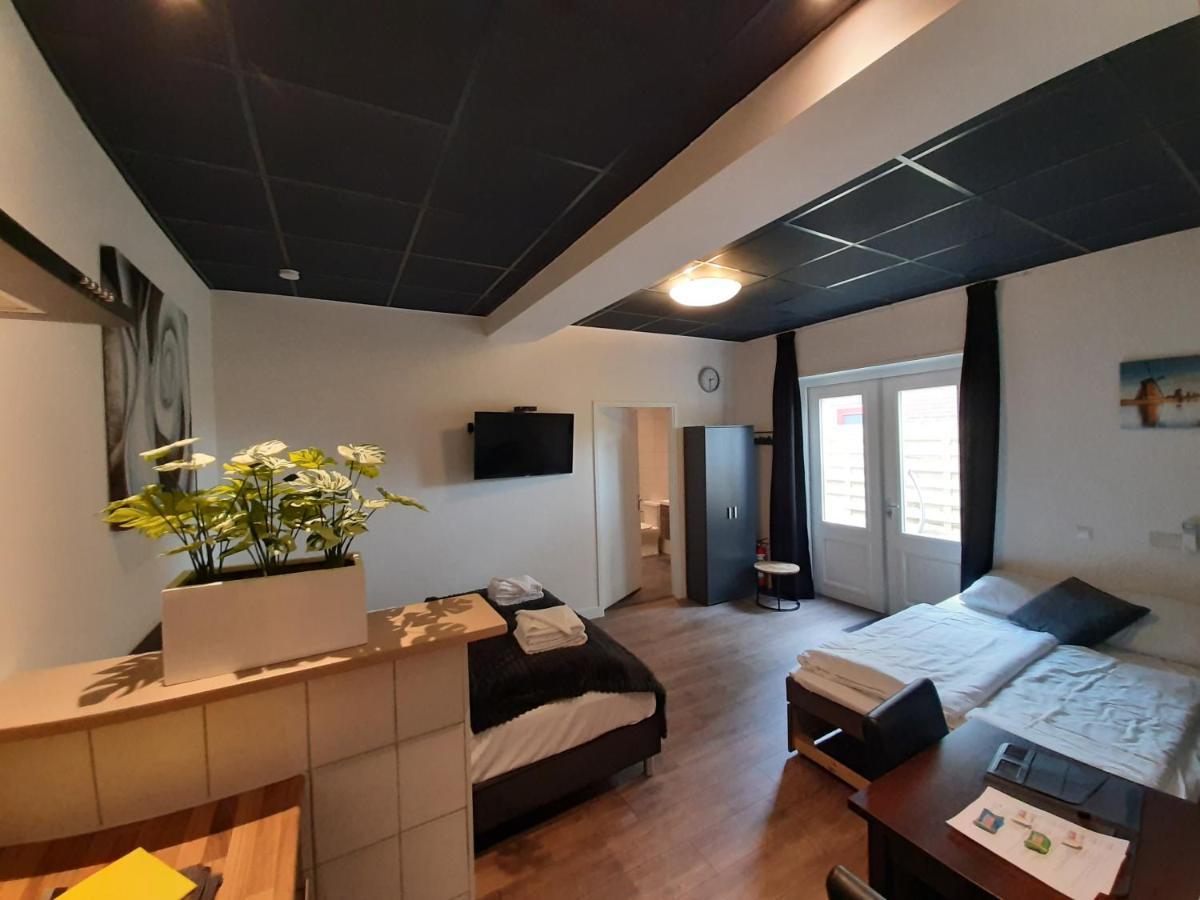 De Vier Linden Bed & Breakfast Vierlingsbeek ภายนอก รูปภาพ